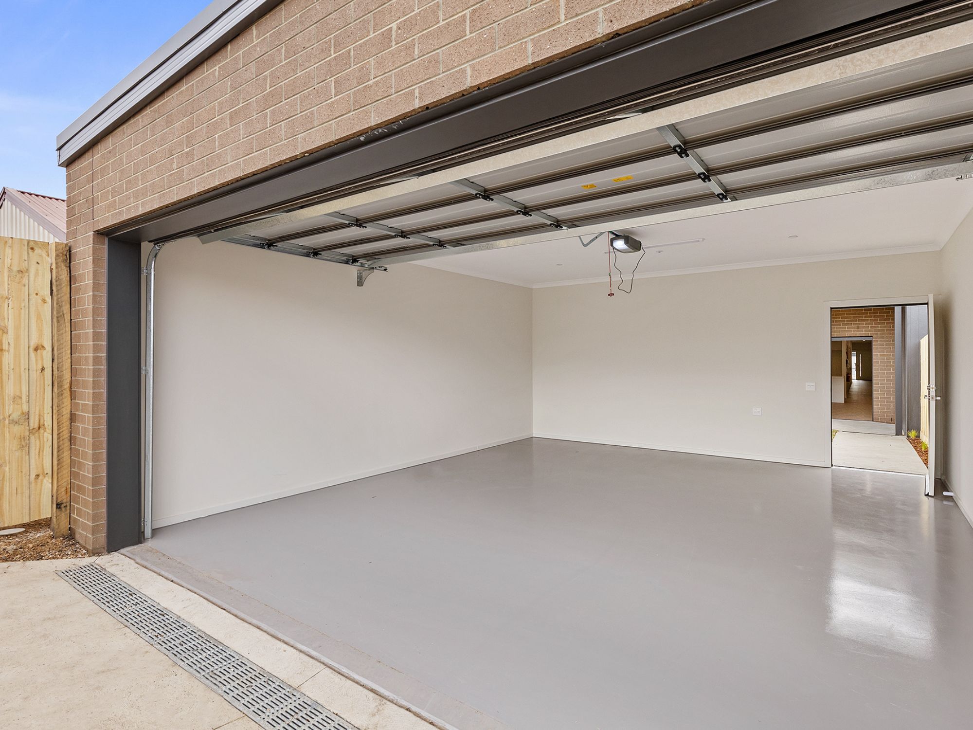 Newly Built 2 Bed/2 Bath(+OOA) High Physical Support House in Pascoe Vale South — Home image 2
