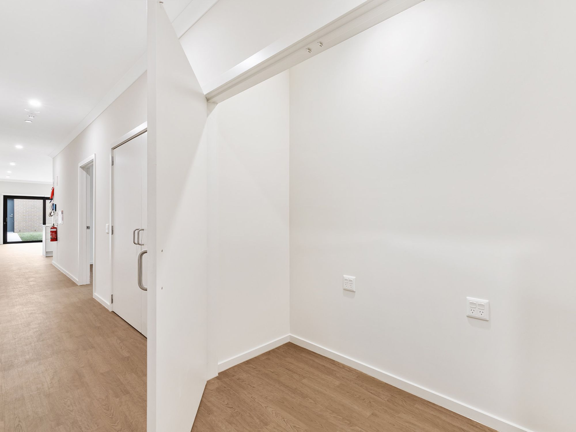 Newly Built 2 Bed/2 Bath(+OOA) High Physical Support House in Pascoe Vale South — Home image 4