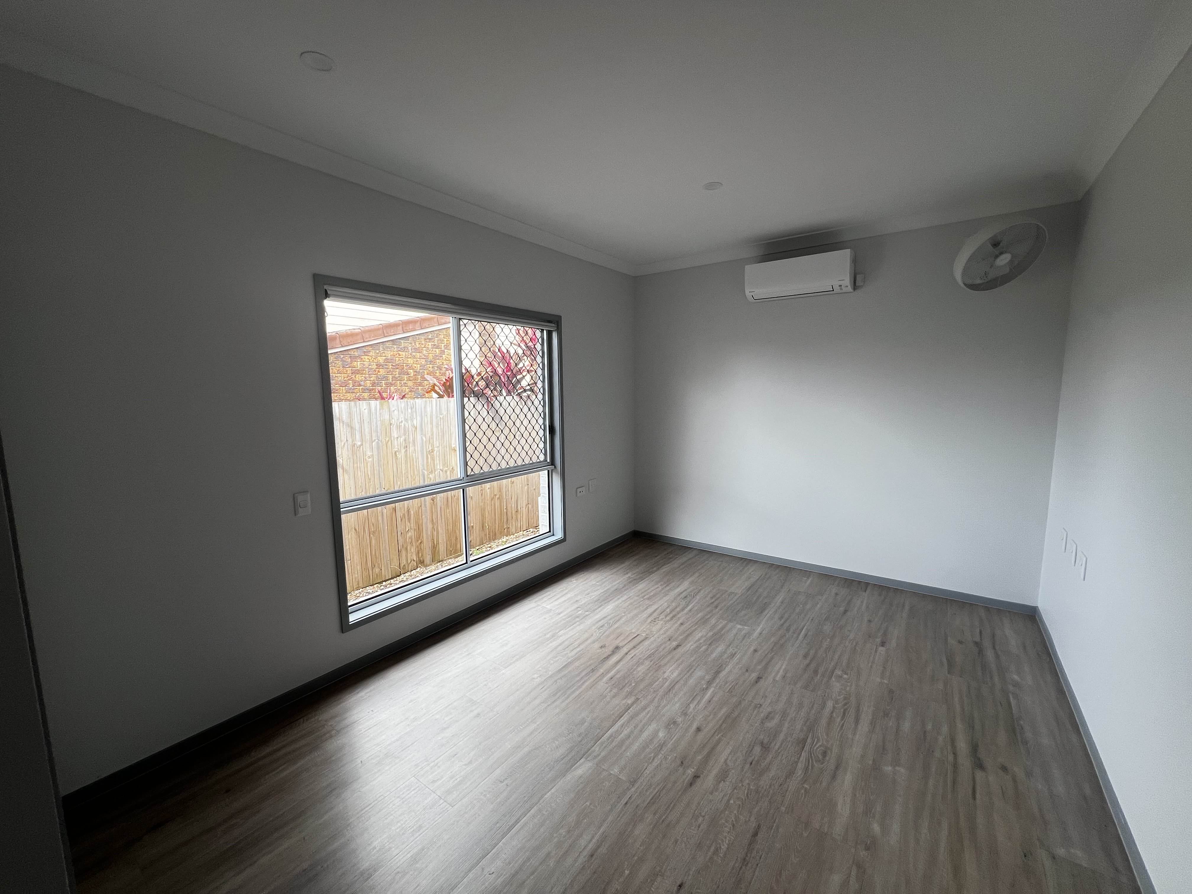 Great Cleveland location - 2 bed + OOA home — Home image 5