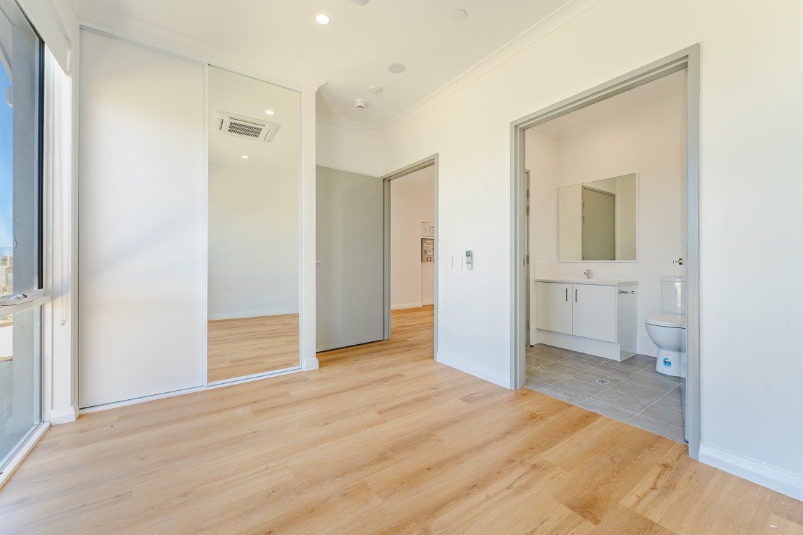 Breathtaking Oceanfront Living in Mindarie — Home image 10