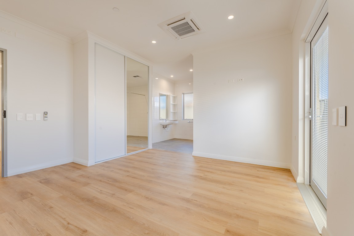 Breathtaking Oceanfront Living in Mindarie — Home image 20