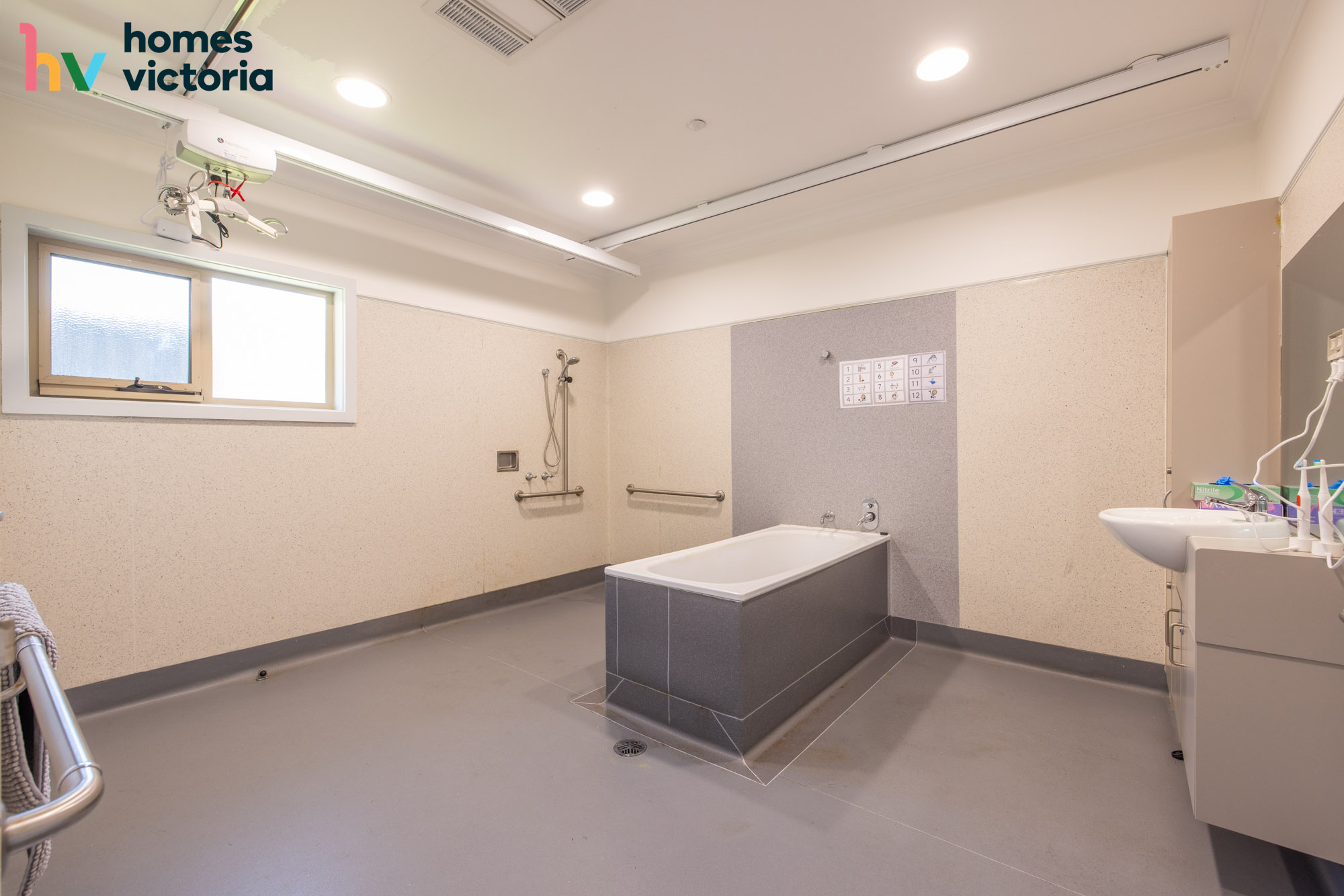 Room to move and high quality supports in this spacious robust built home — Home image 10