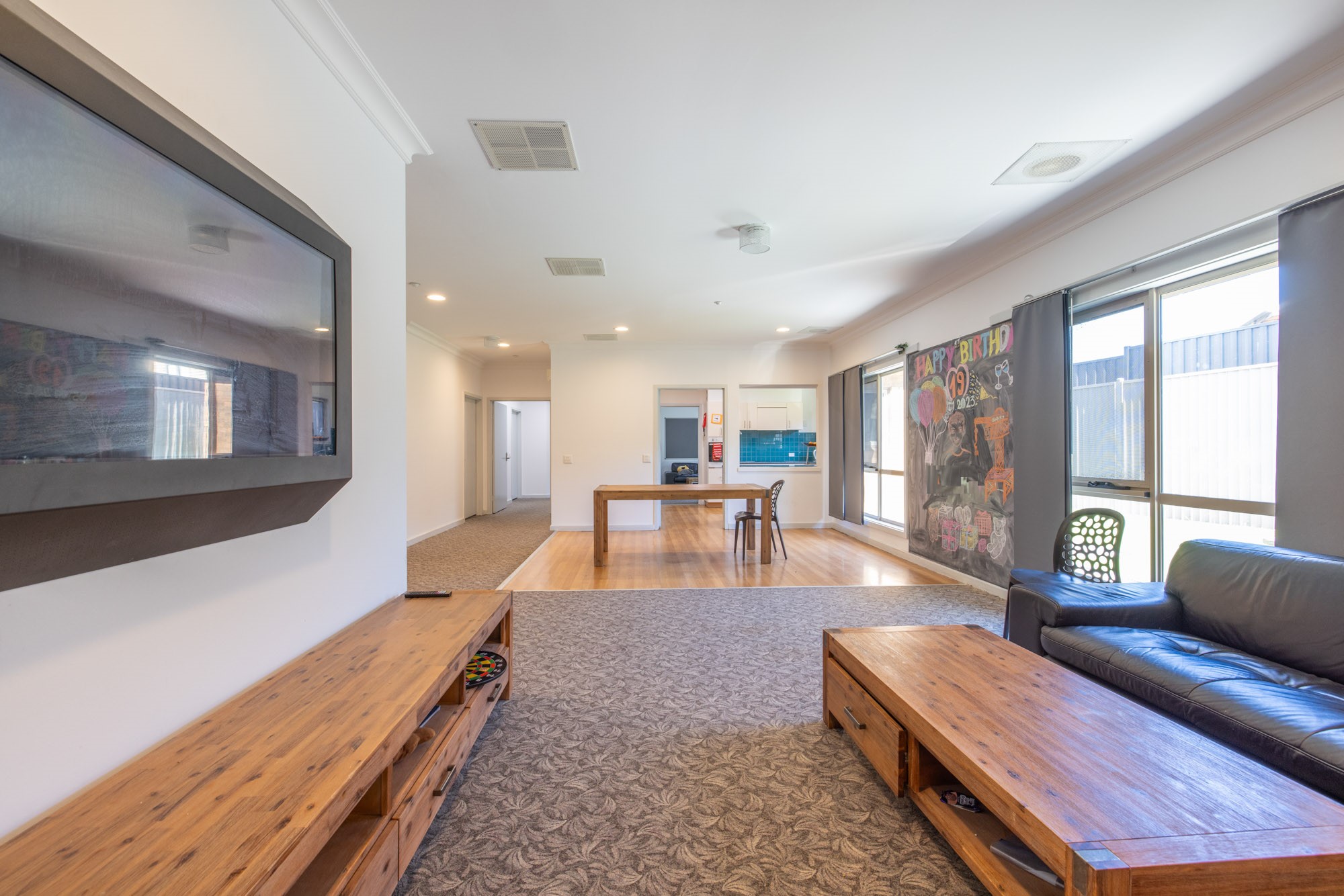 Room to move and high quality supports in this spacious robust built home — Home image 15