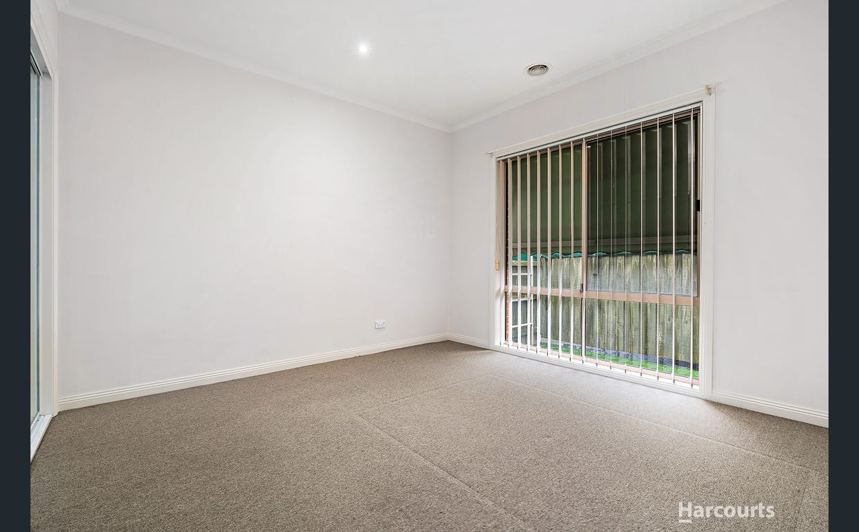 SIL home in Noble Park area (very close to Clayton) — Home image 8