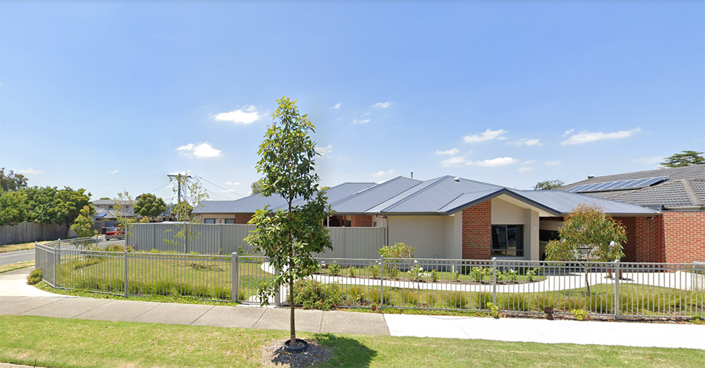 6 bedroom home close to Southland Westfield SC, Medical One Moorabbin — Home image 5