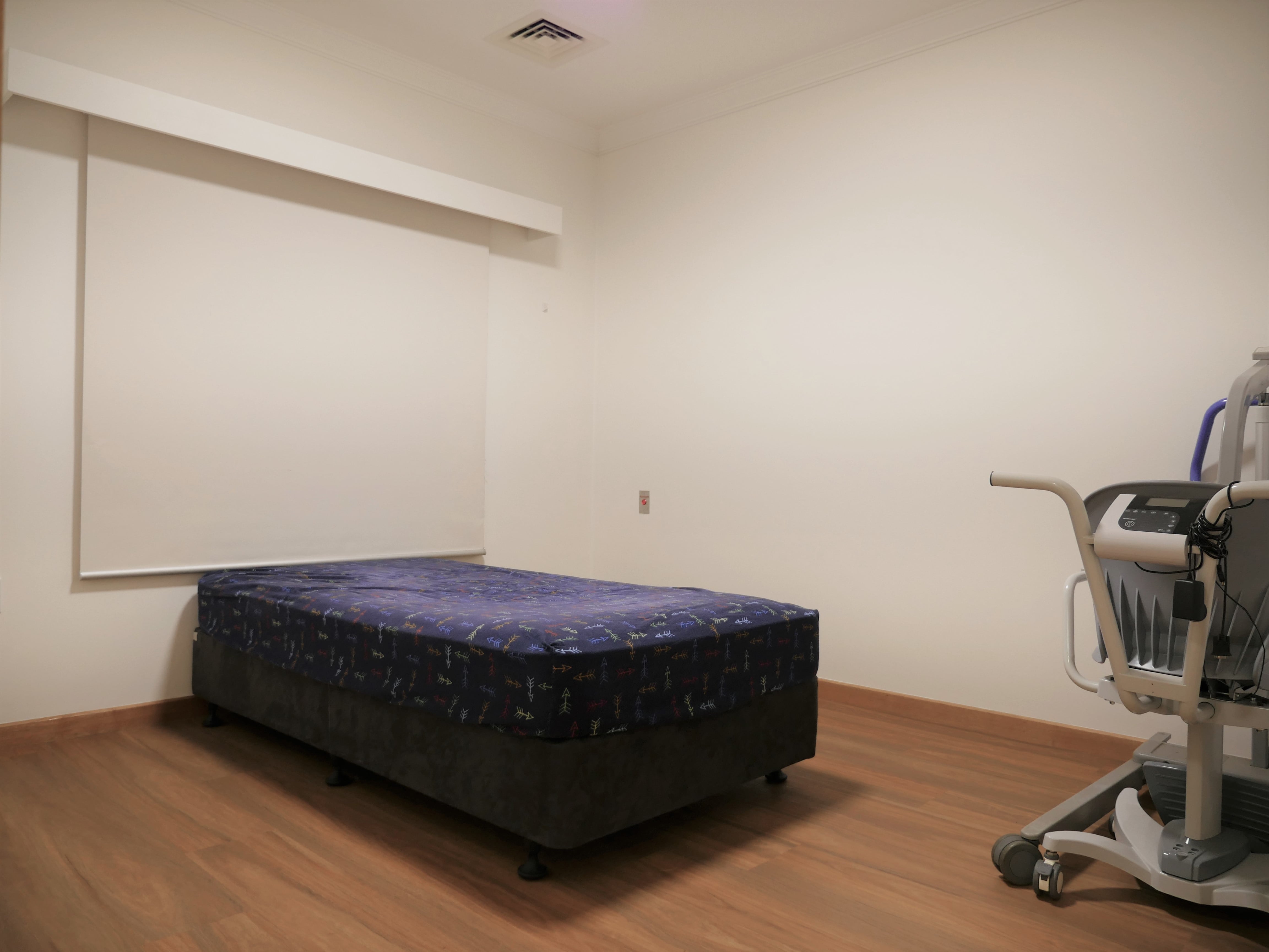 6 bedroom home close to Southland Westfield SC, Medical One Moorabbin — Home image 8