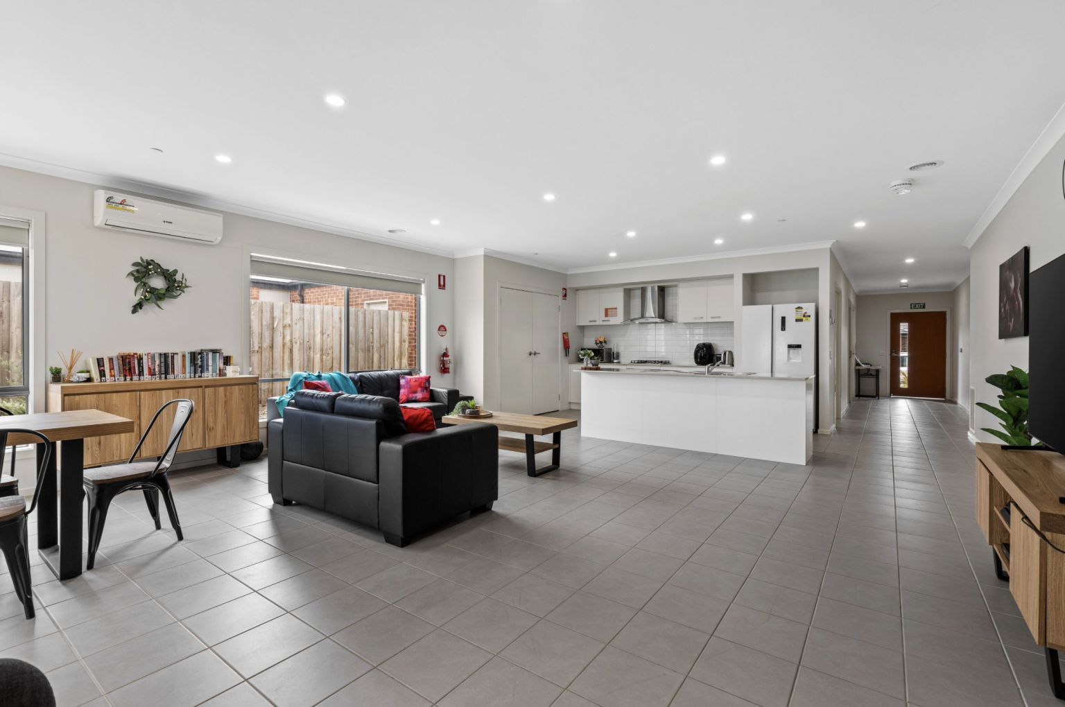 Wyndham Vale, Victoria - HPS (Female Only) — Home image 3