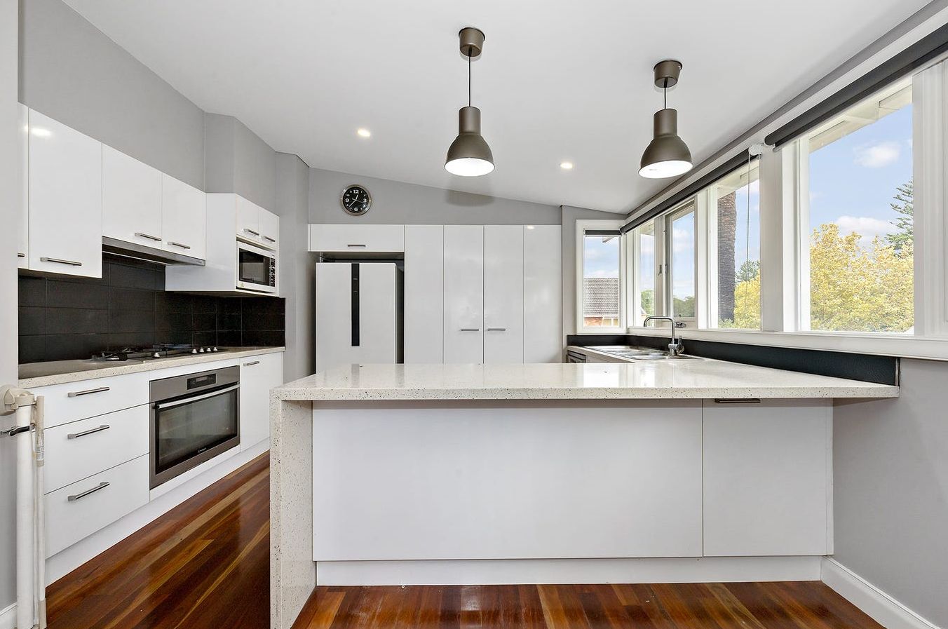 SIL Home in the heart of Eastwood - Beautiful and Timeless — Home image 3