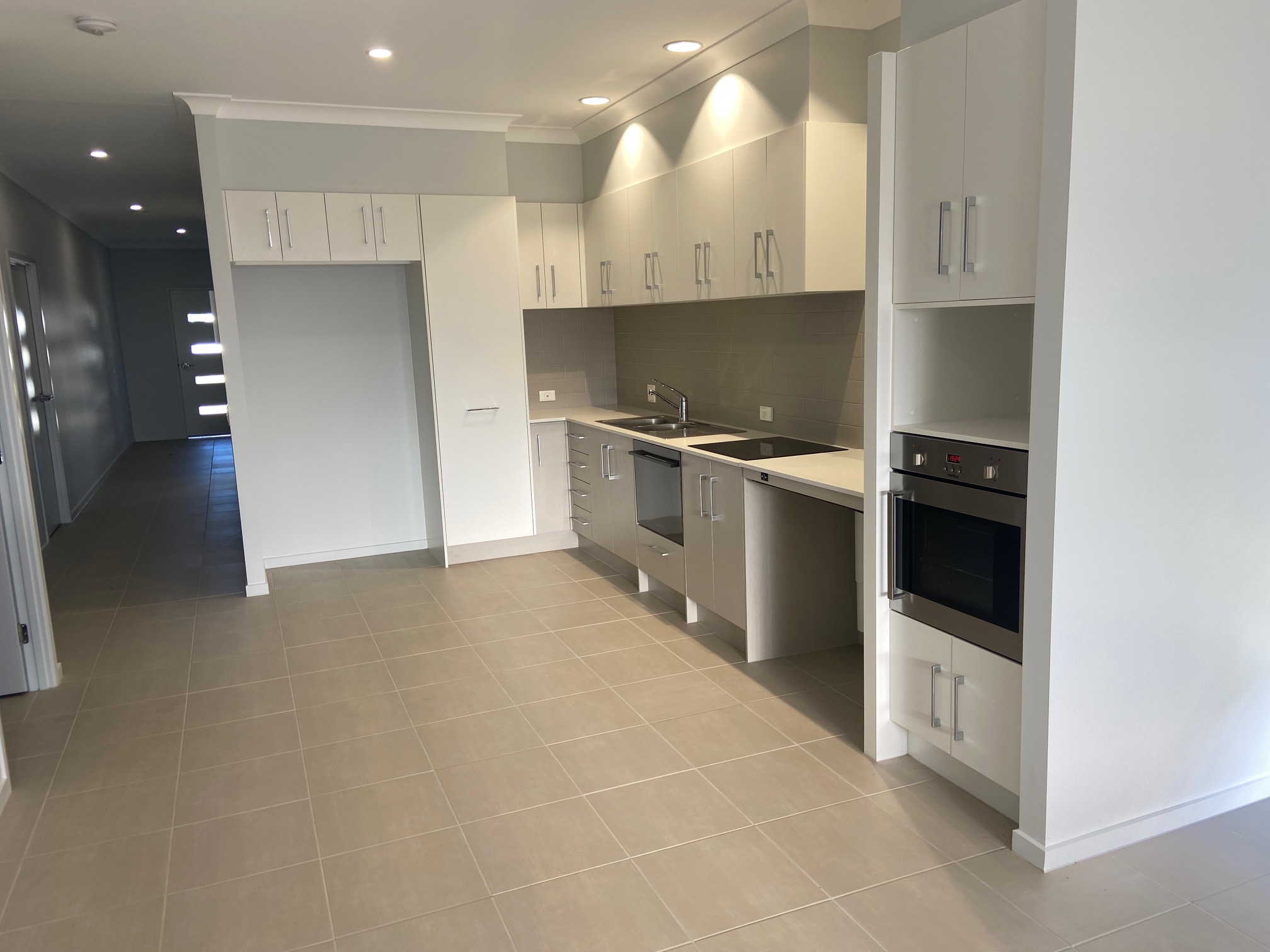 2 Bedroom home with OOA in Narangba, Queensland — Home image 2