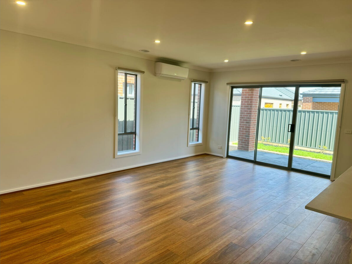 Modern Living in Clyde North Vacant SIL Home — Home image 5