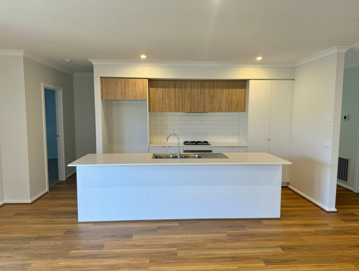 Modern Living in Clyde North Vacant SIL Home — Home image 6