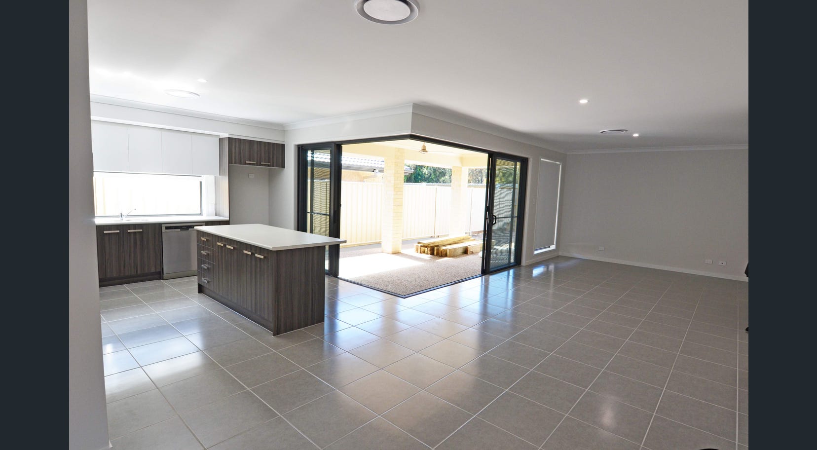 Female SIL Vacancy. Prime Location! — Home image 5