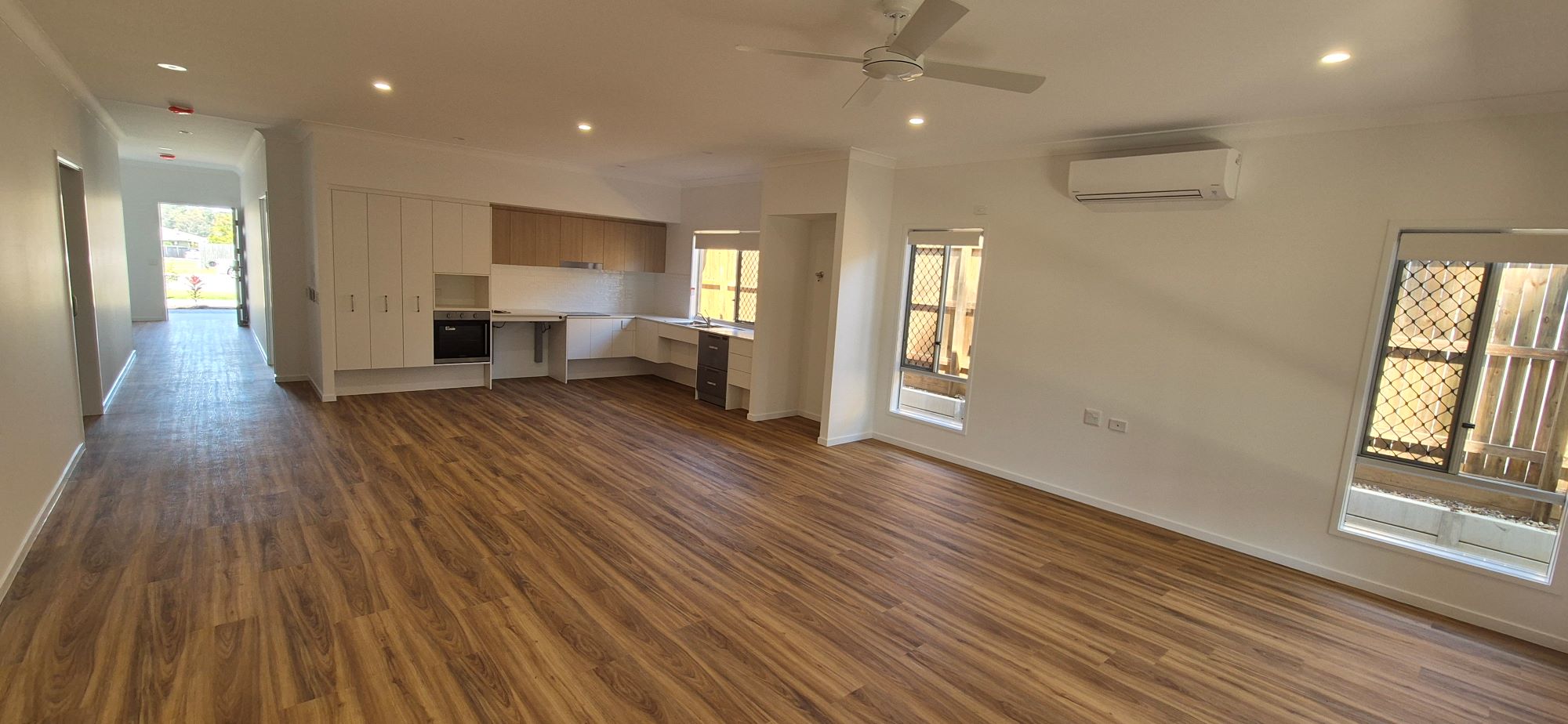 2 Bedroom home with OOA in Loganlea, Queensland — Home image 7