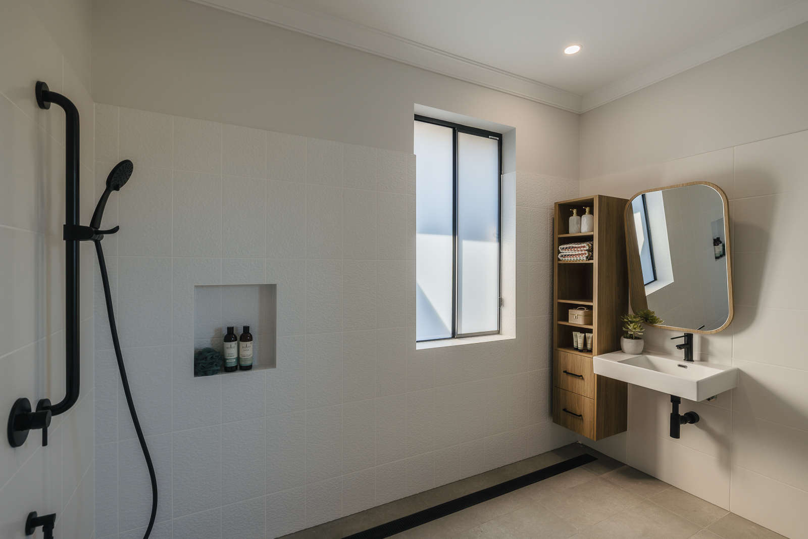 Spacious 2 bedroom home — Home image 4