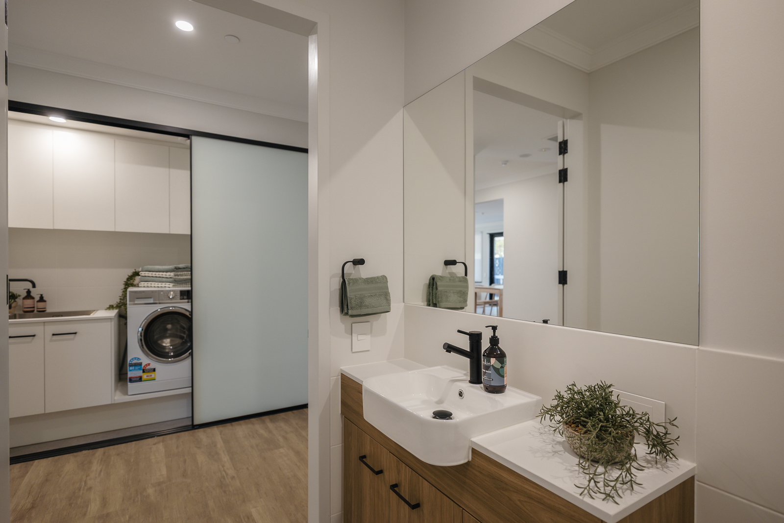 Spacious 2 bedroom home — Home image 8