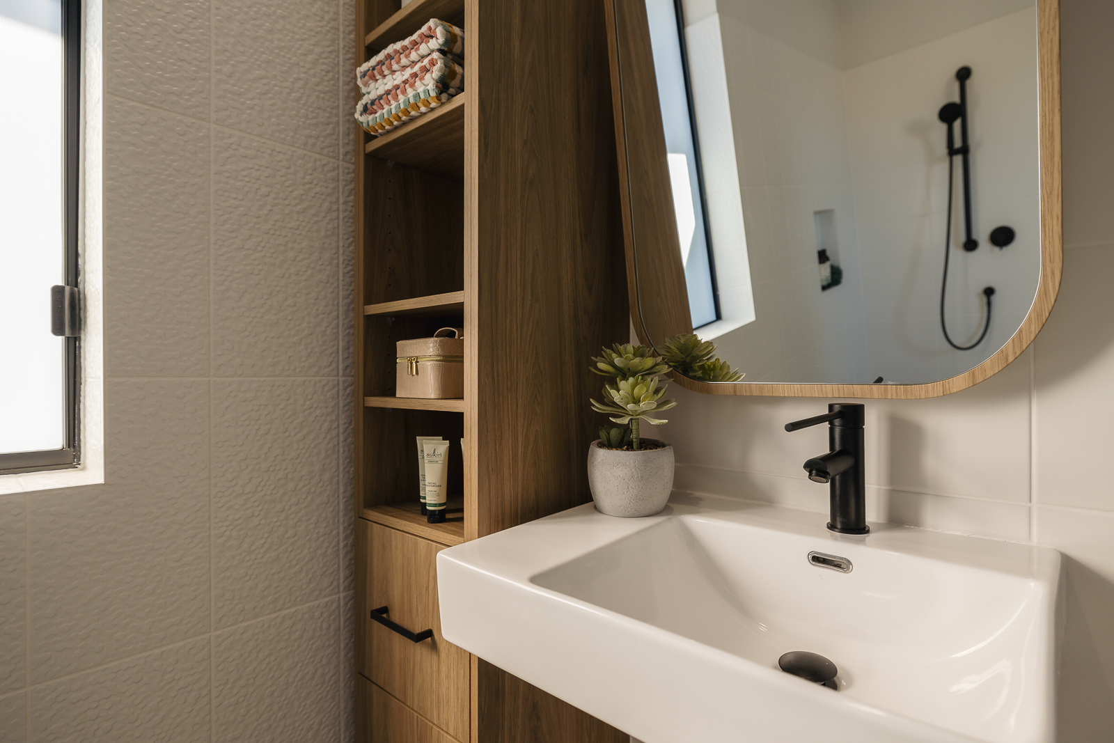 Spacious 2 bedroom home — Home image 11