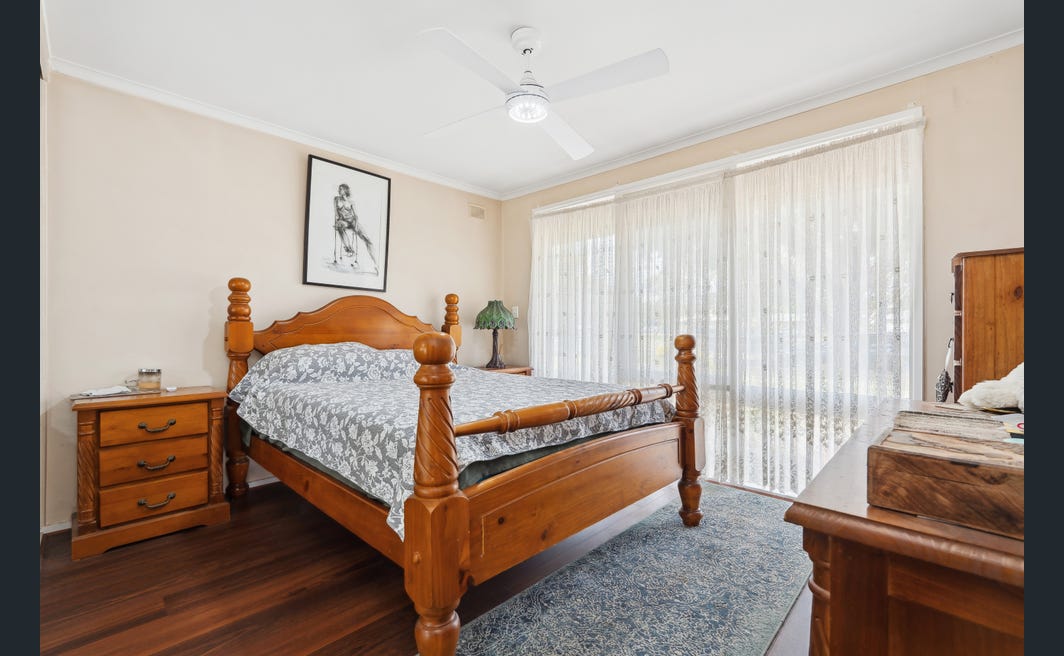SIL Bedroom Available Now in Quiet Salisbury Park — Home image 4