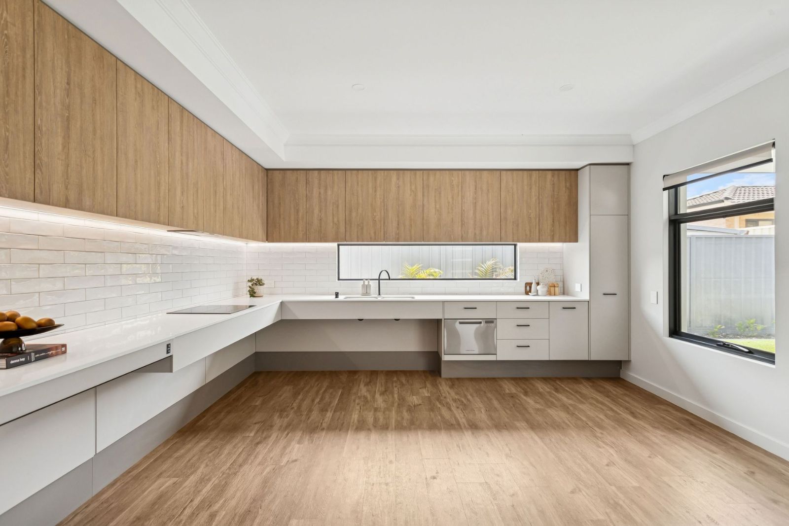 Spacious 2-Bedroom Home for Sharing PLUS Additional Villa for Single Occupancy. Disability Accommodation — Home image 9