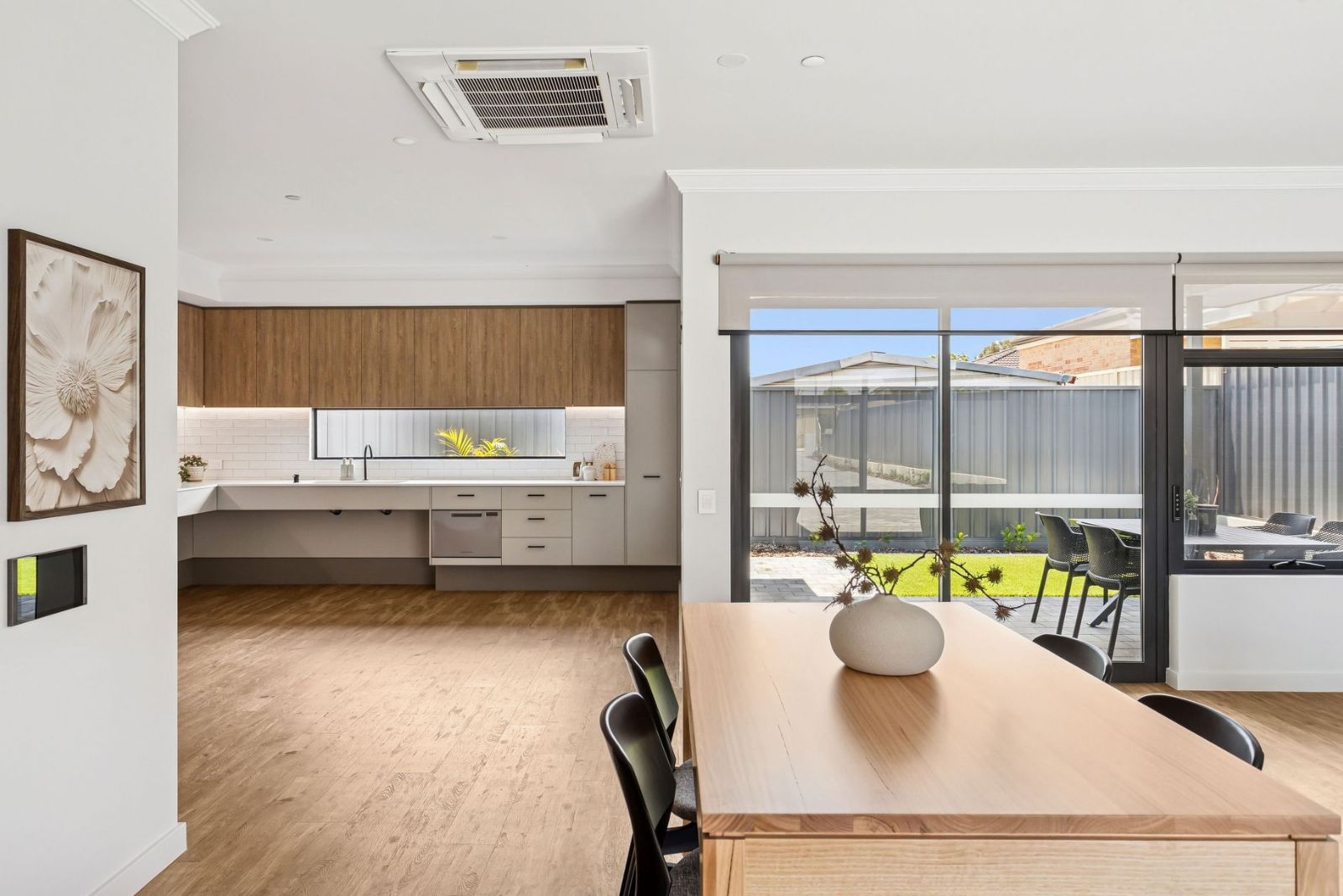 Spacious 2-Bedroom Home for Sharing PLUS Additional Villa for Single Occupancy. Disability Accommodation — Home image 10