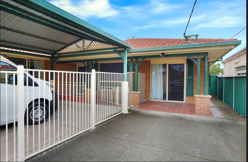 Welcoming & Accessible Disability-Friendly Home in Bass Hill – Female Vacancy — Home image 9