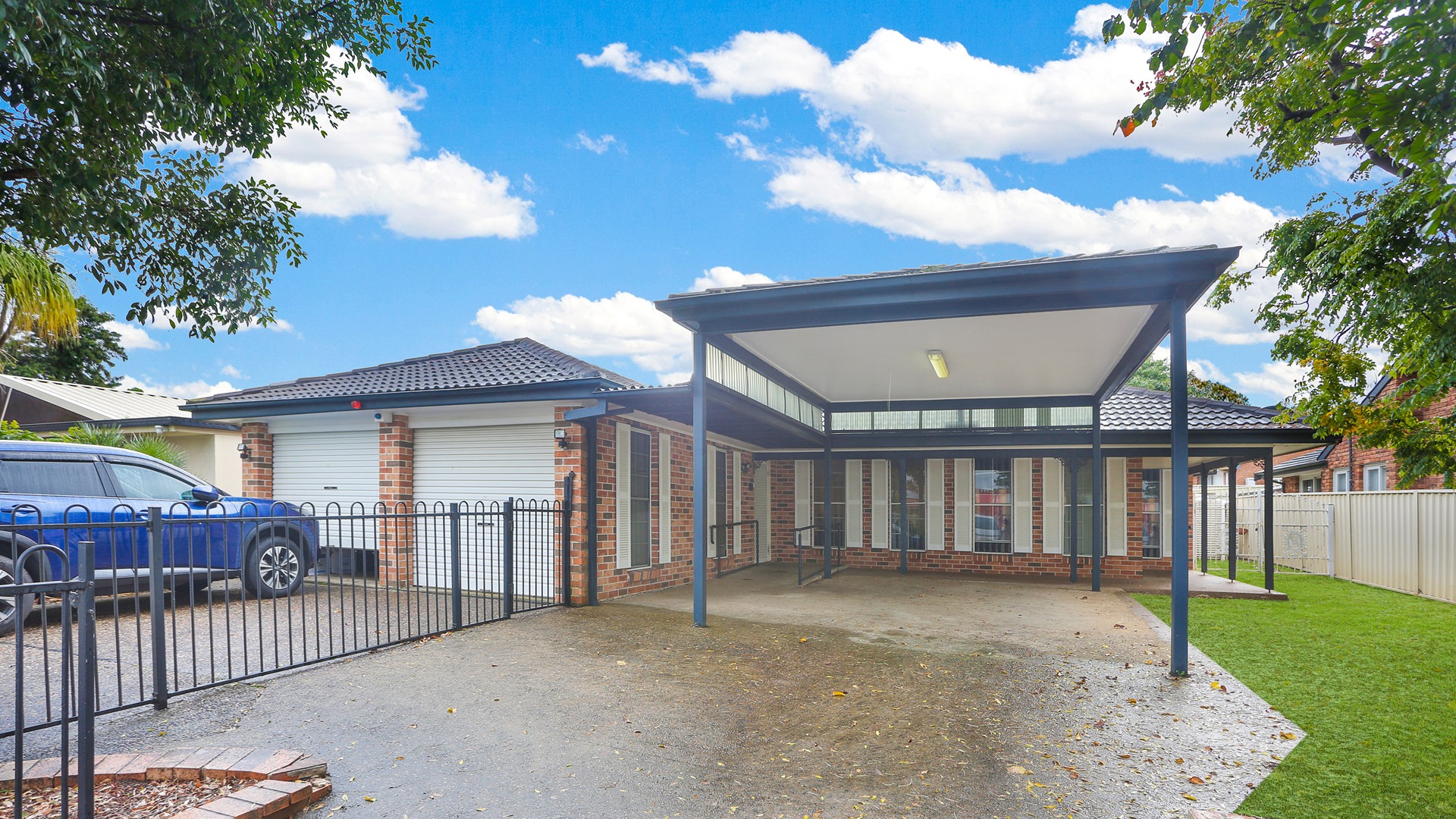 A rare opportunity to join a warm, well-supported home in a quiet neighbourhood in St Clair