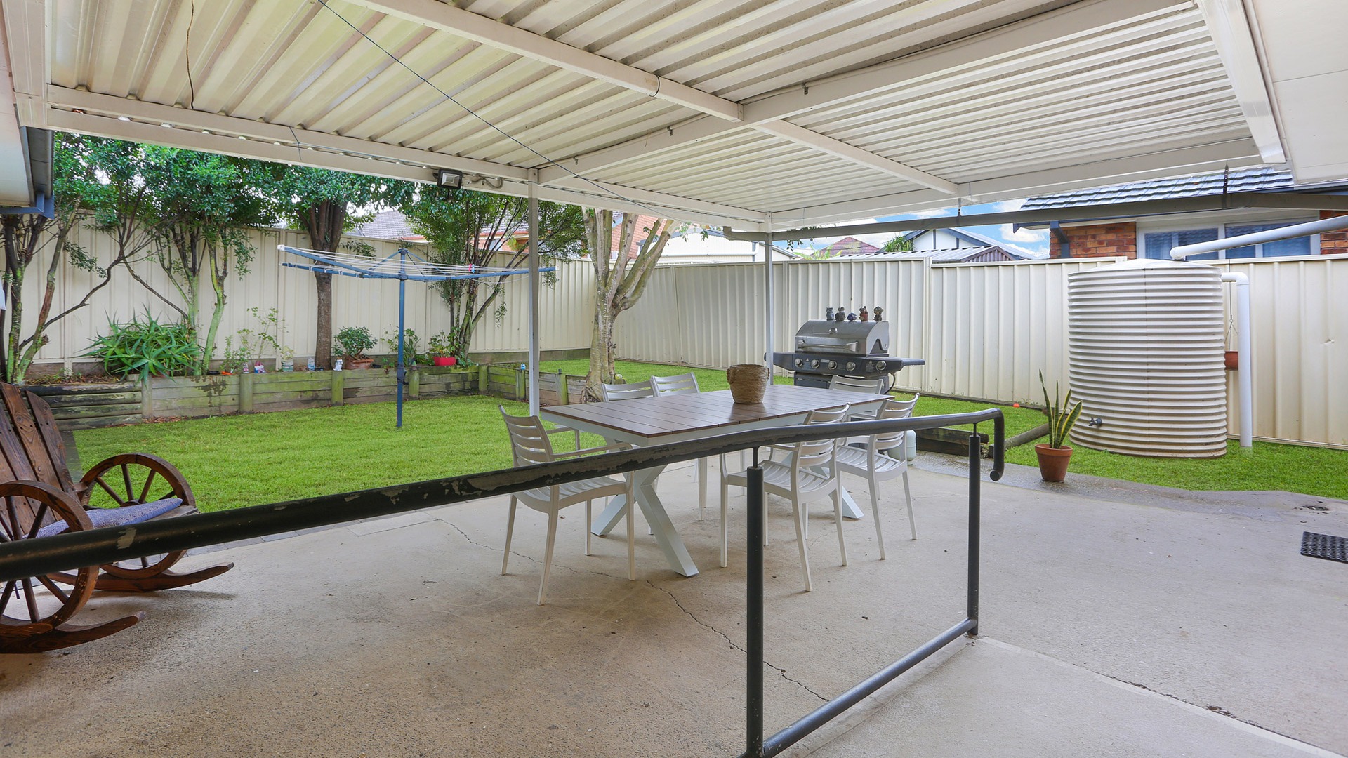 A rare opportunity to join a warm, well-supported home in a quiet neighbourhood — Home image 7