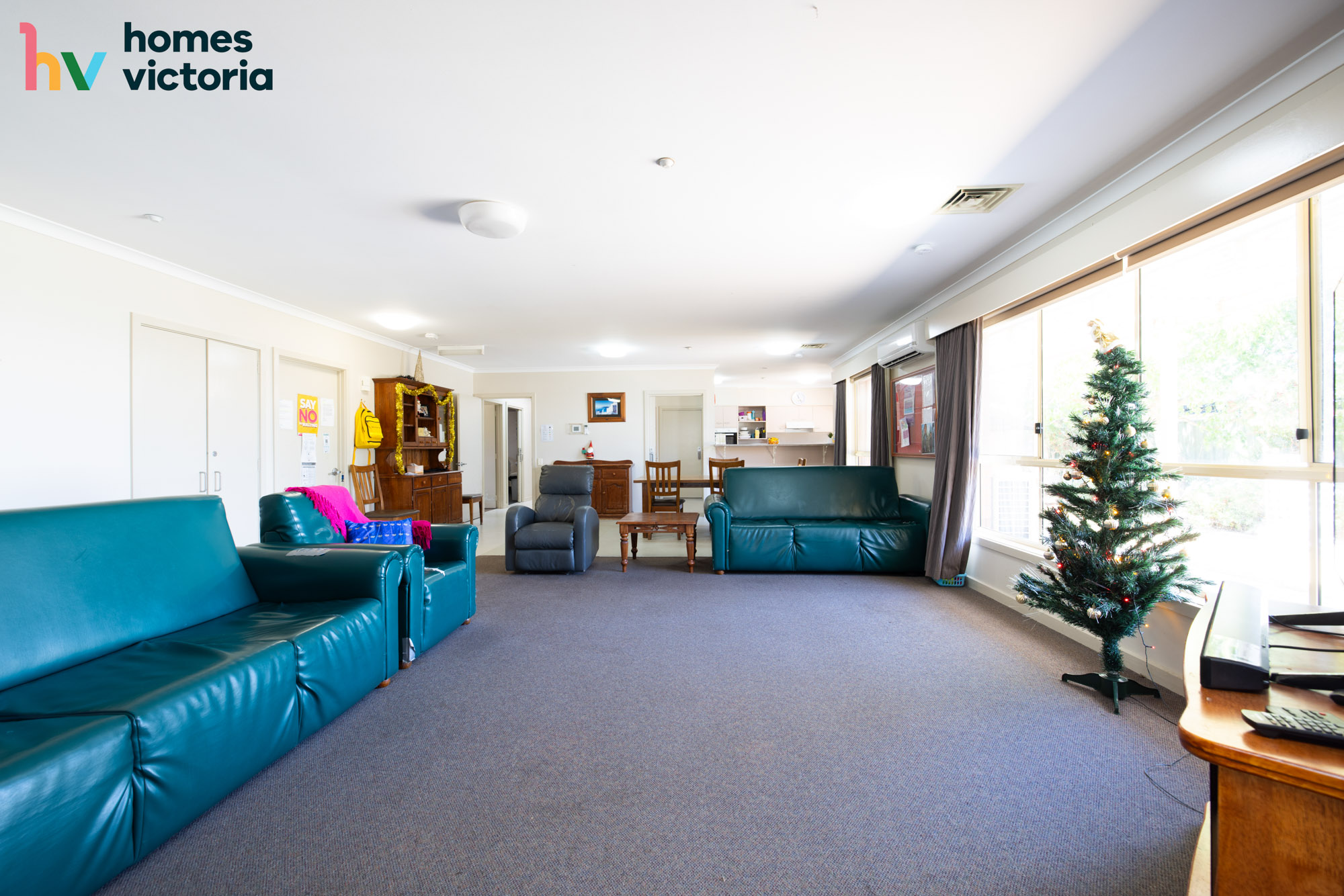 Spacious living amongst trees and gardens — Home image 9