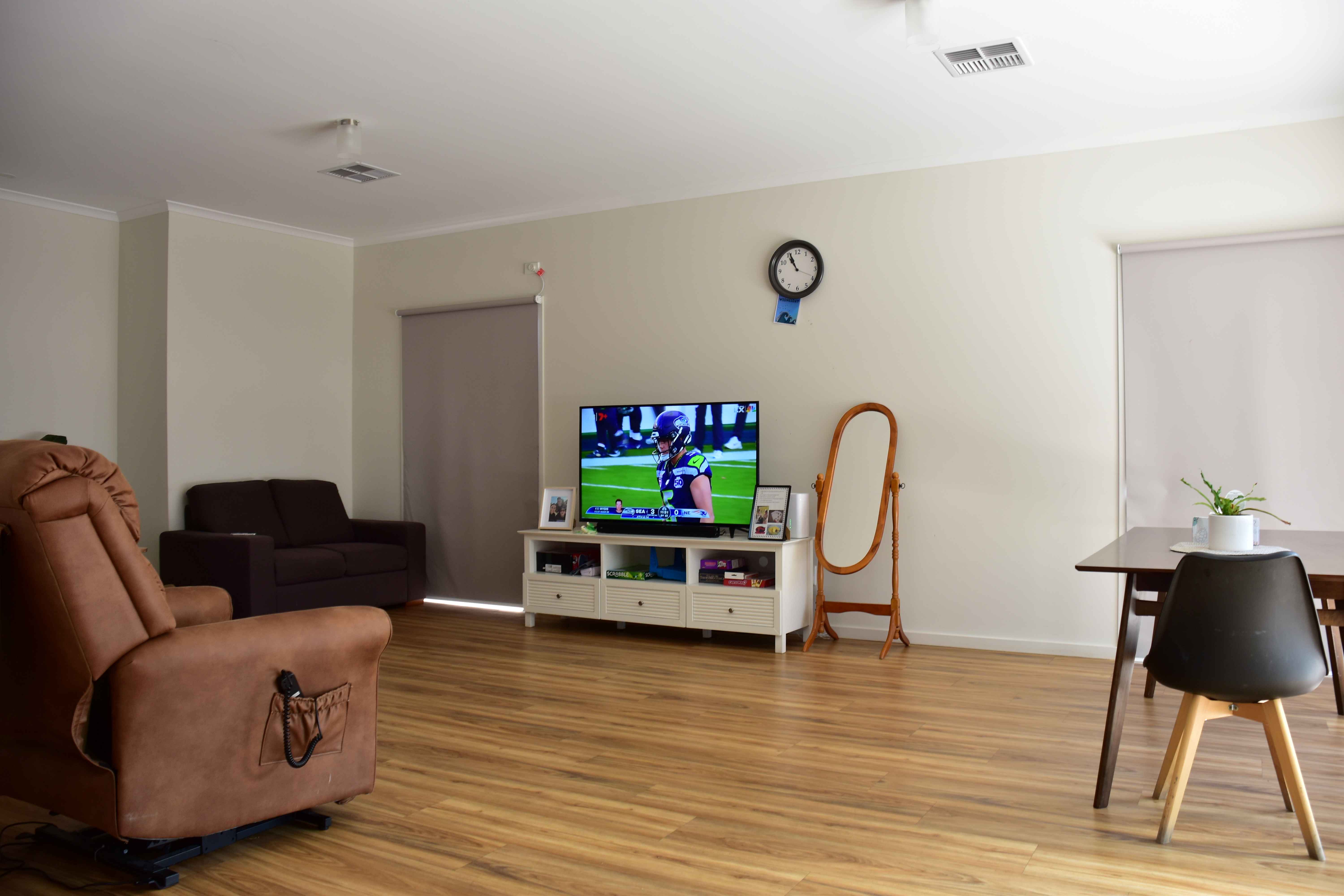 Beautiful Para Hills SDA High Physical SIL Home — Home image 12