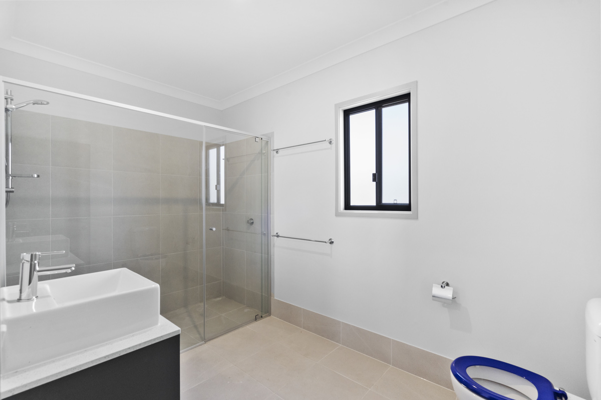 REDLAND BAY, QLD – IMPROVED LIVABILITY HOUSE (CO-TENANCY) — Home image 6