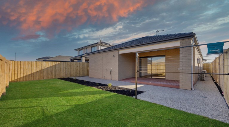 Weir Views – Modern 2-bedroom High Physical Support Home — Home image 2