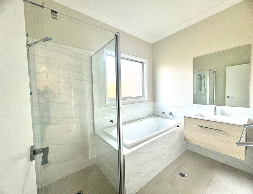 Main bathroom