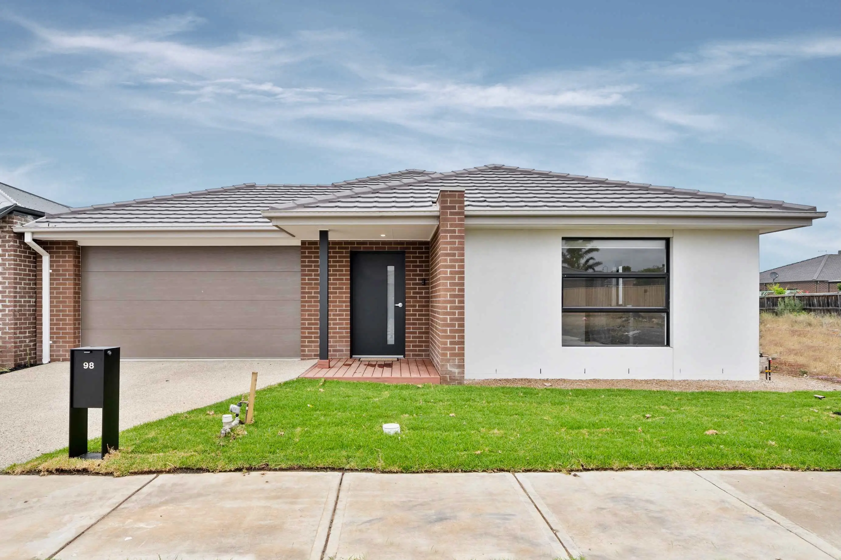 21 Voyager Parade, Clyde North — Home image 3