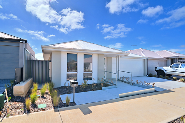 LAKELANDS - 3 BED + OOA (IL) House — Home image 4