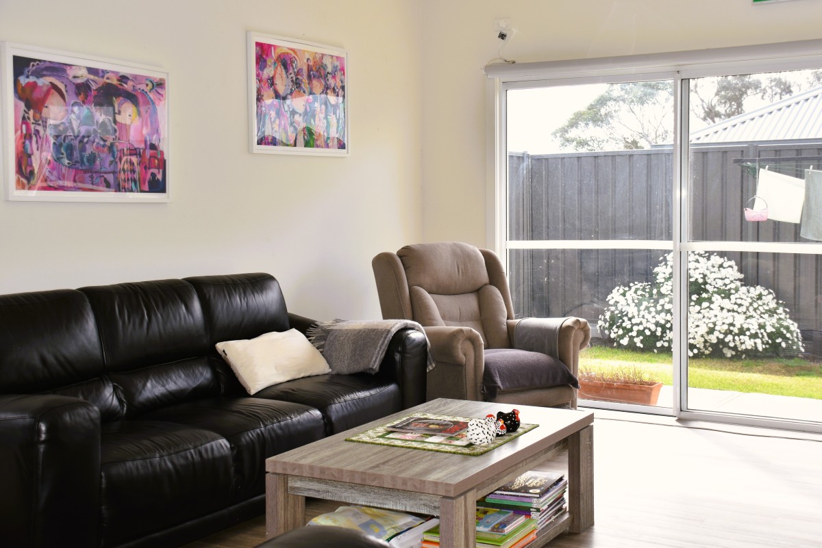 Beautiful SDA home in the heart of Mount Barker — Home image 3