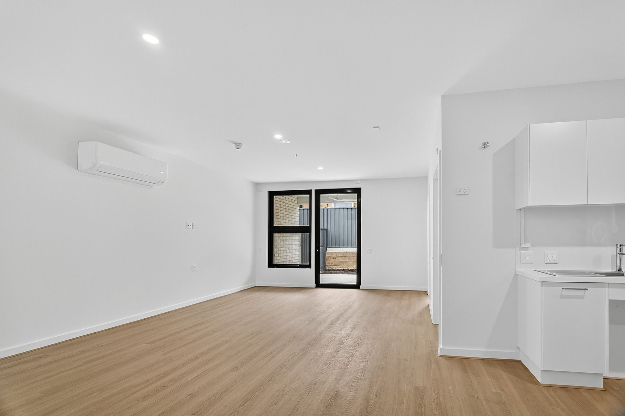 Flawless 5-Star HPS Villas in Adelaide’s Heart! — Home image 2