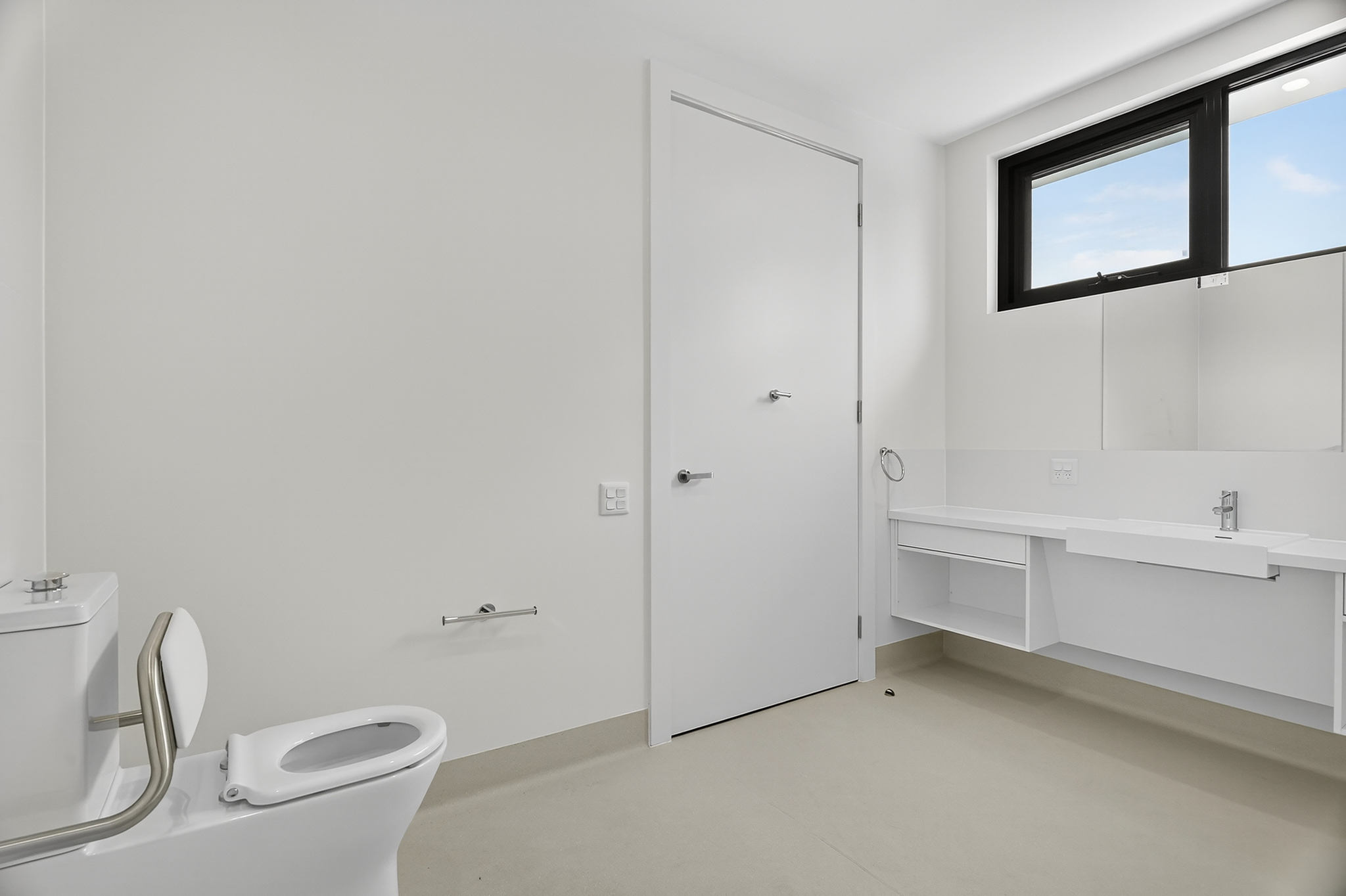 Flawless 5-Star HPS Villas in Adelaide’s Heart! — Home image 17
