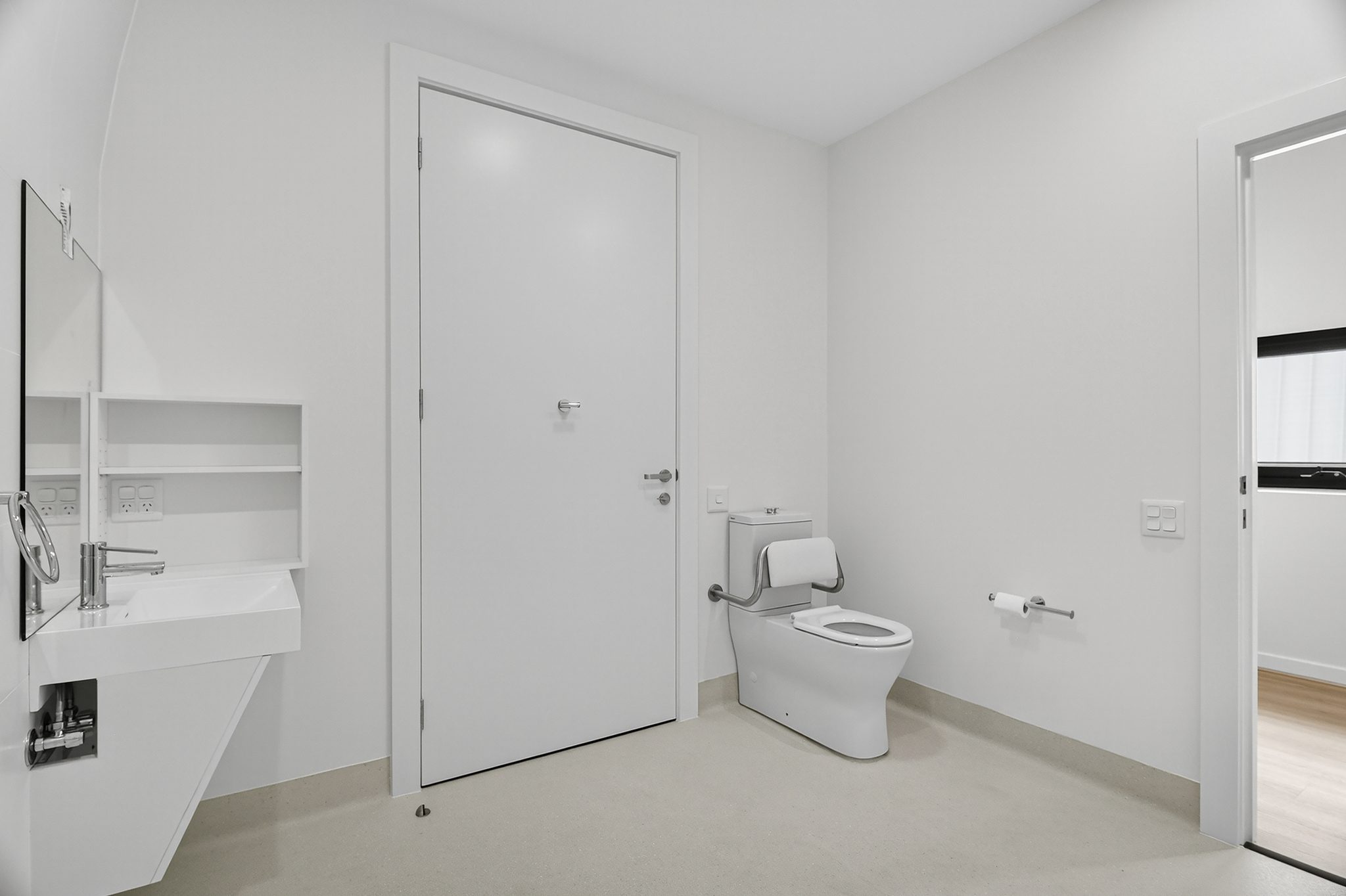 Flawless 5-Star HPS Villas in Adelaide’s Heart! — Home image 18