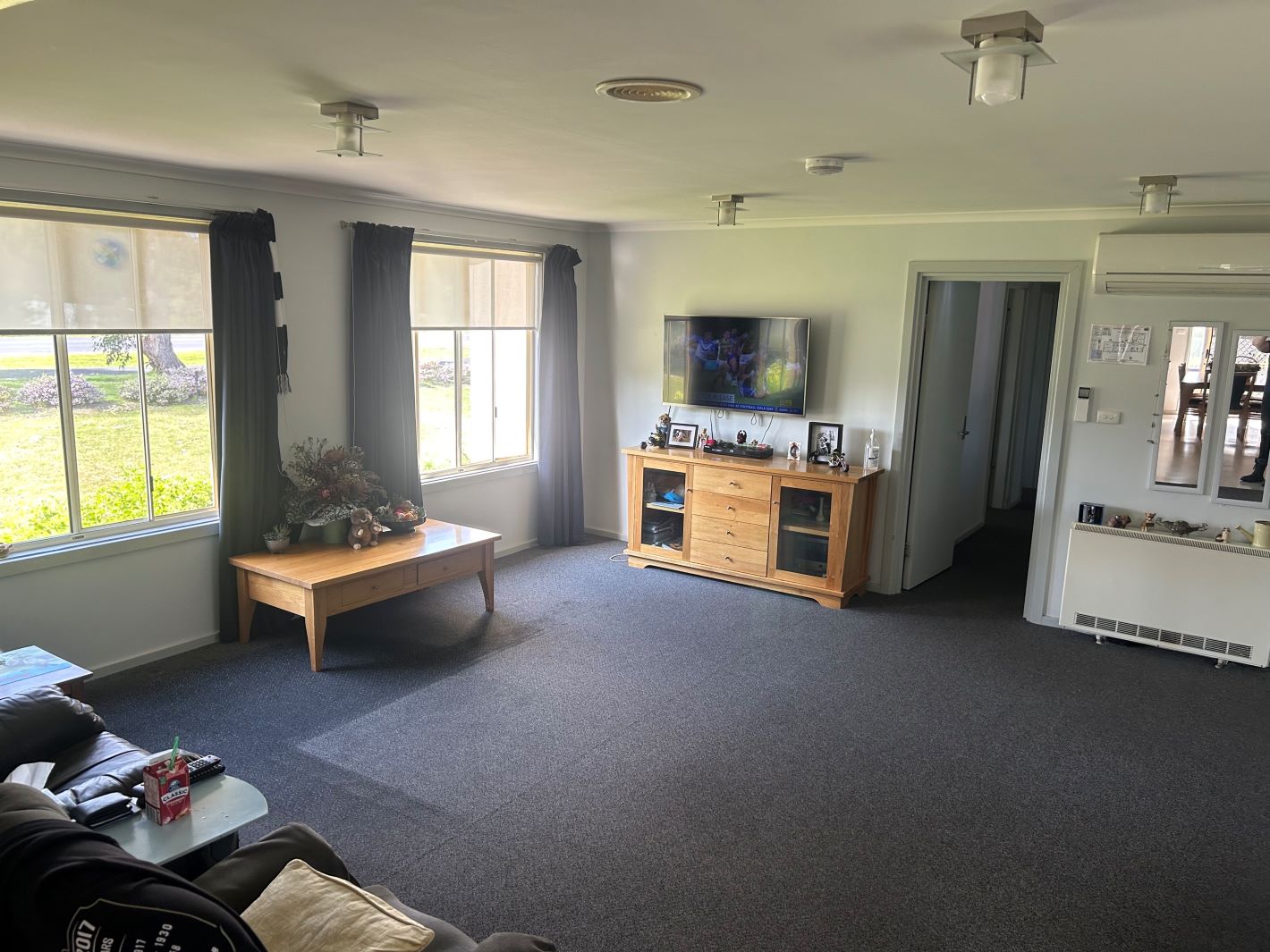 KINGSTON SOUTH EAST AVAILABLE NOW! 3 Bedroom Basic Share Home — Home image 2