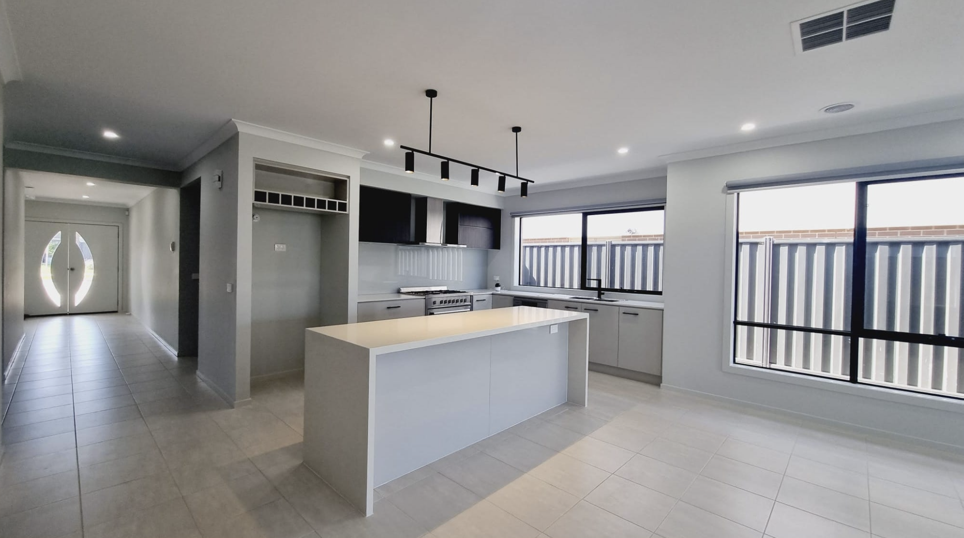 Lovely Home in Truganina, VIC 3029 — Home image 2