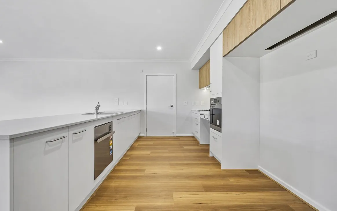 Dandenong HPS IL FA Category SDA - 3 Ensuites + OOA — Home image 5
