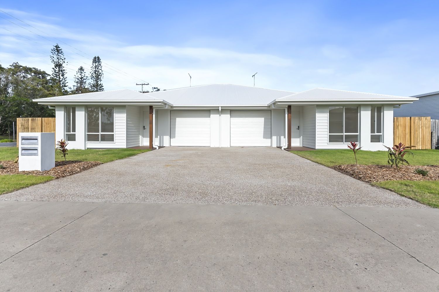 Urangan, Hervey Bay QLD - Robust Duplex (Villa One) — Home image 8