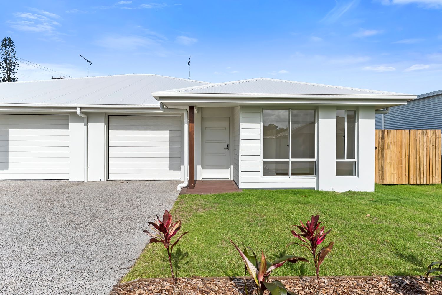 Urangan, Hervey Bay QLD - Robust Duplex (Villa One) — Home image 9