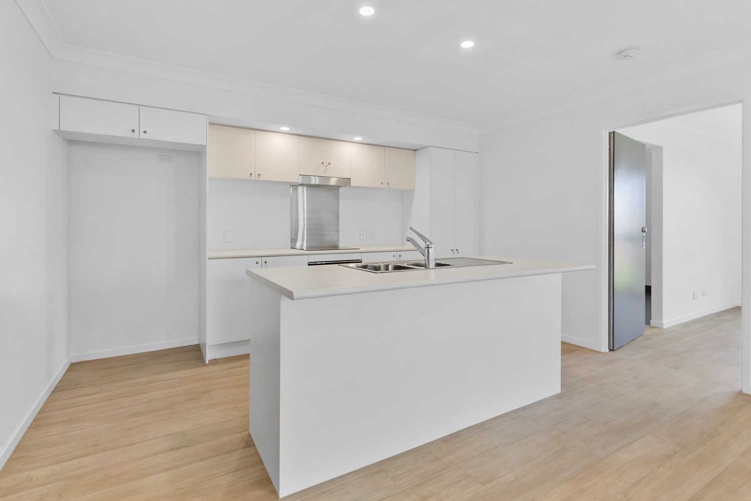 Urangan, Hervey Bay QLD - Robust Duplex (Villa One) — Home image 24