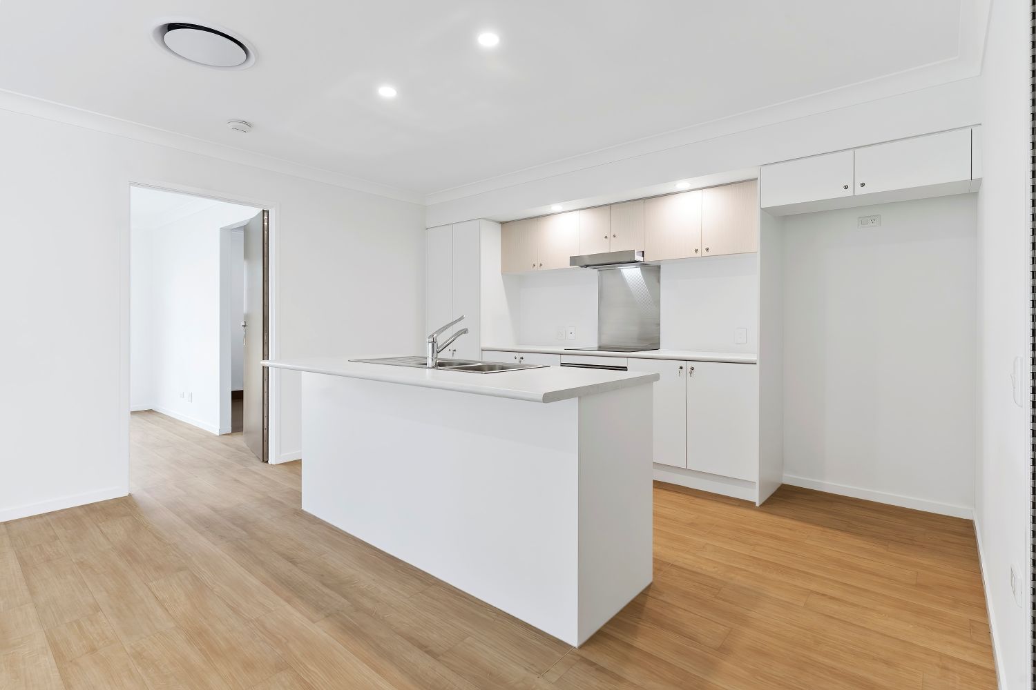 Urangan, Hervey Bay QLD - Robust Duplex (Villa One) — Home image 25