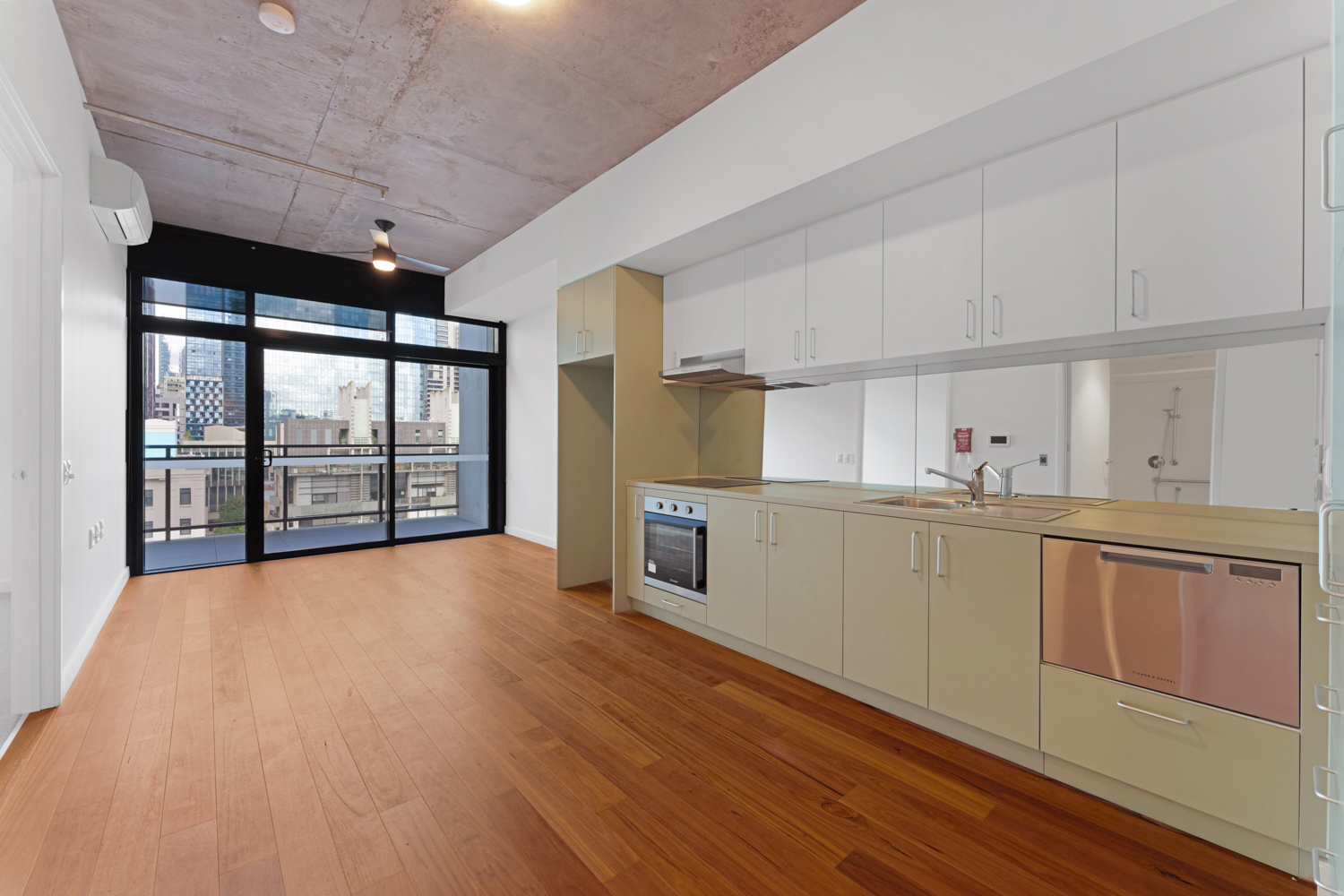 1 Resident, 1 Bedroom, Great Apartment, Great Location. — Home image 3