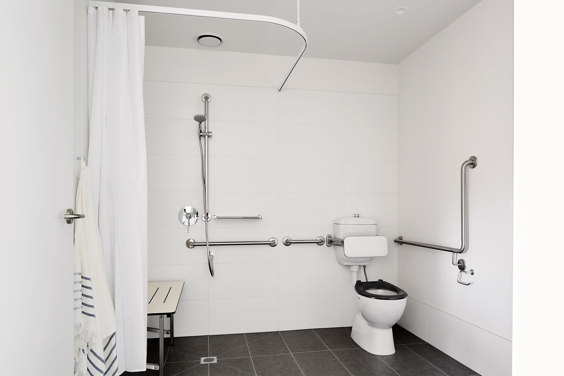 1 Resident, 1 Bedroom, Great Apartment, Great Location. — Home image 4