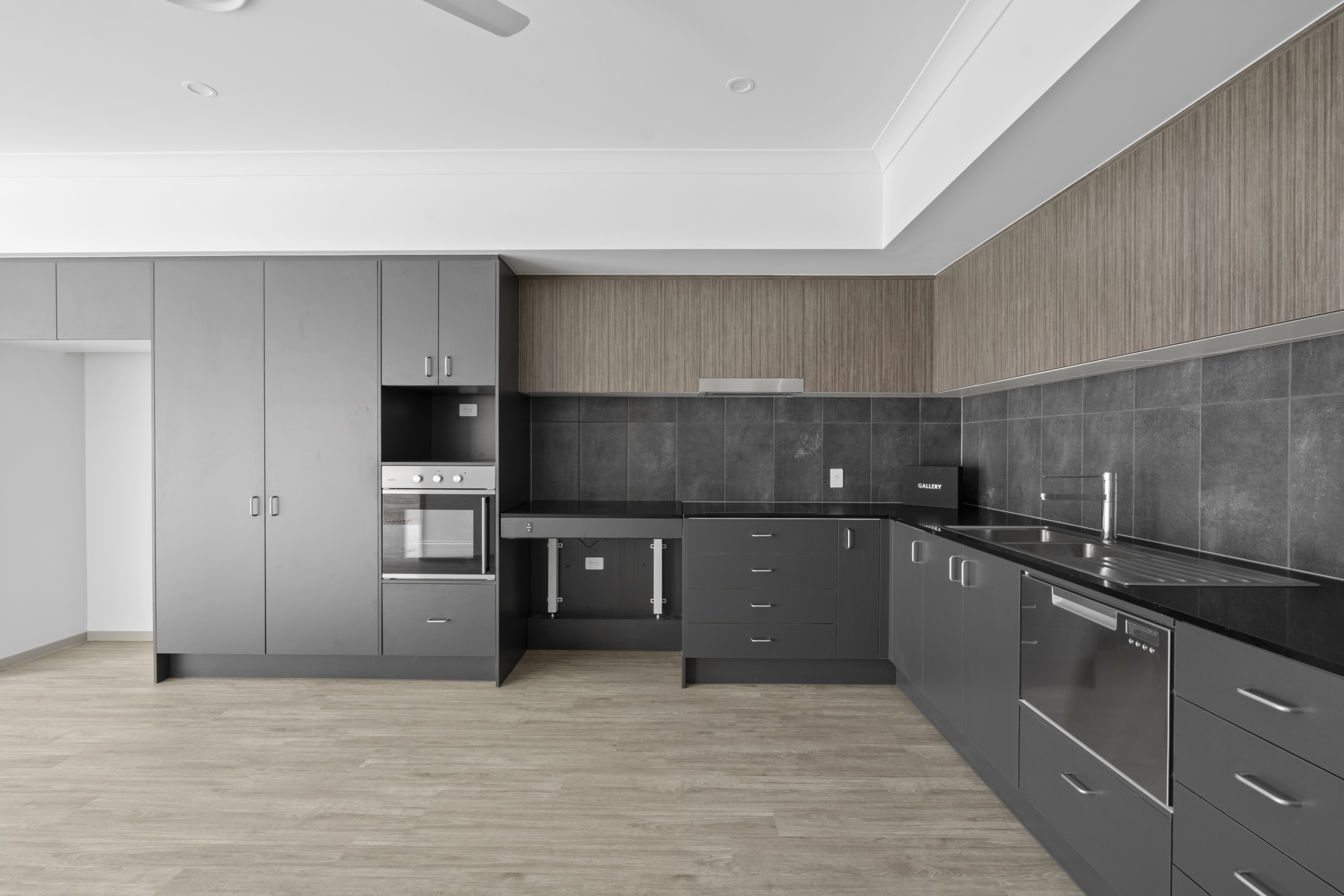 CALAMVALE QLD – HIGH PHYSICAL SUPPORT HOUSE — Home image 11