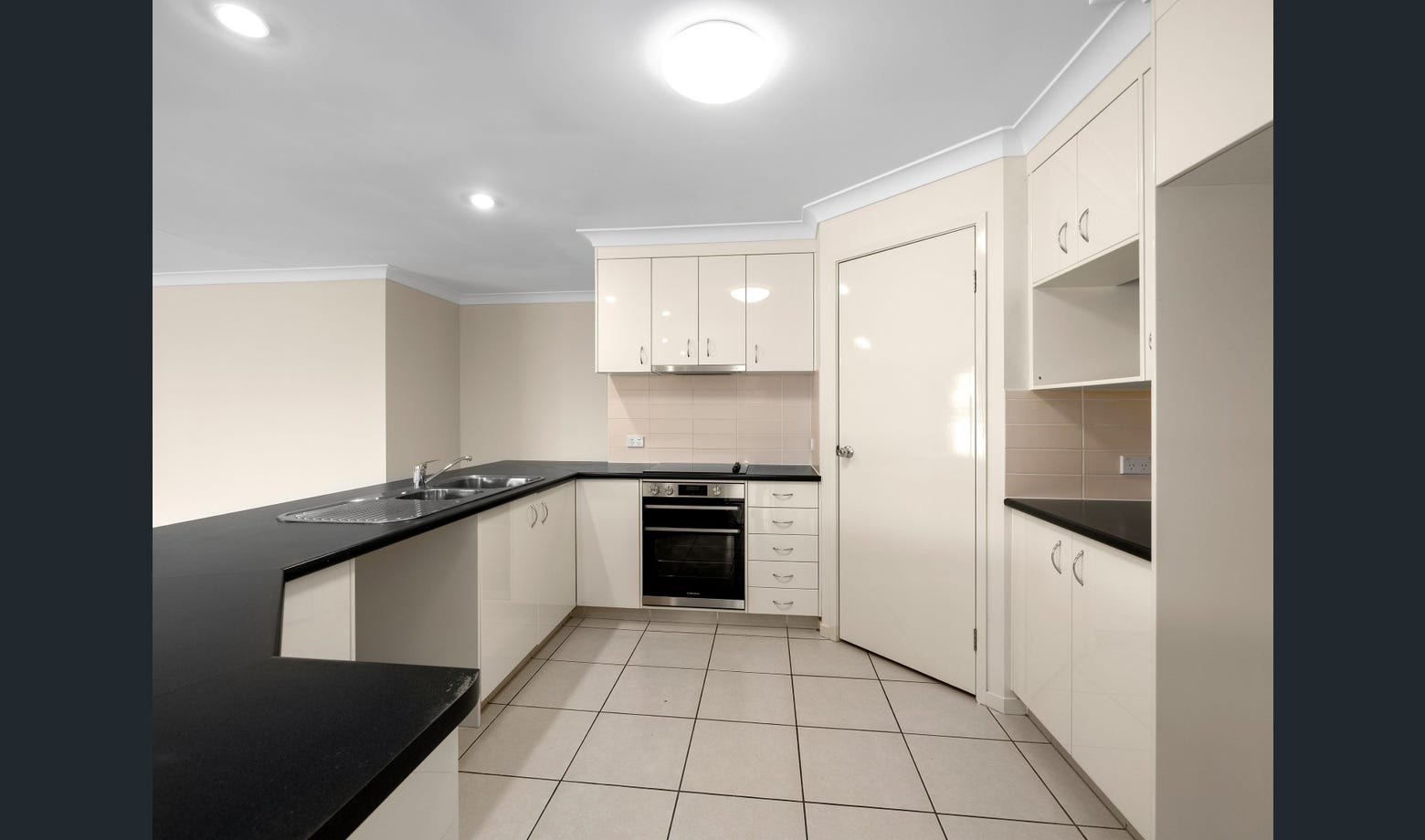 Tailored Comfort and Modern Living: Your SIL Home Awaits — Home image 4