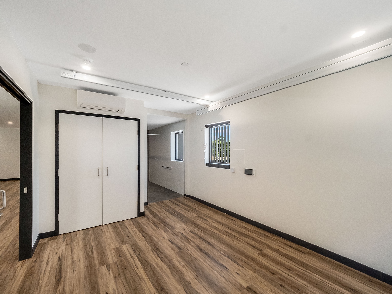 High Physical Support Apartments, Timor Ave, Loganholme — Home image 11