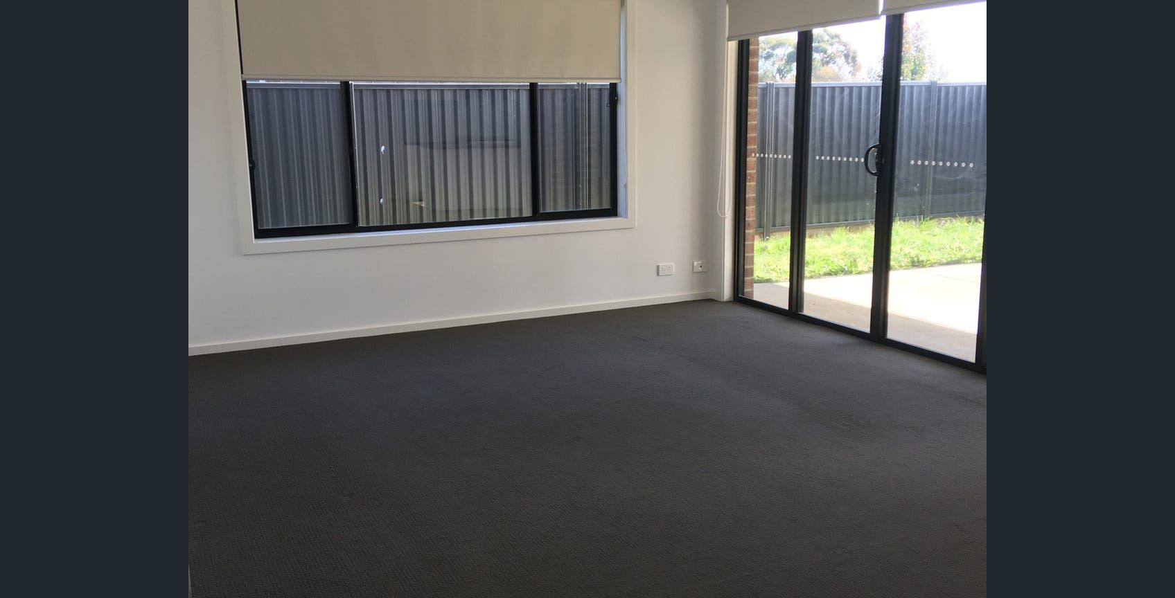 Walking distance to major shopping centre — Home image 3